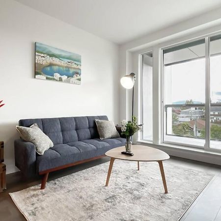 Spacious New Apartment With Working Space@Oakridge Vancouver Esterno foto
