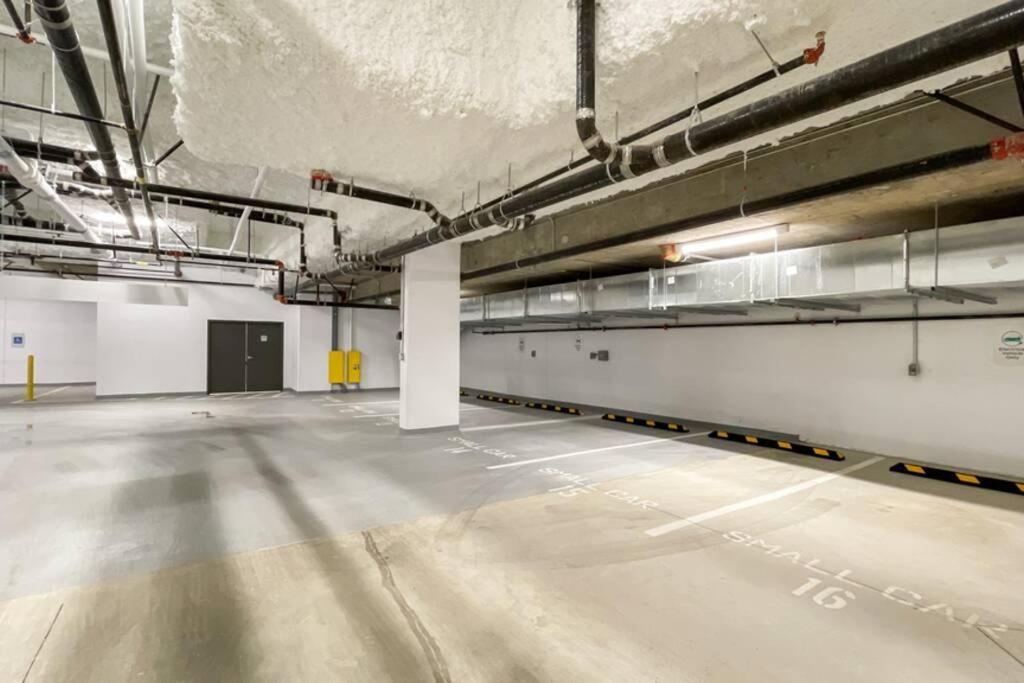 Spacious New Apartment With Working Space@Oakridge Vancouver Esterno foto