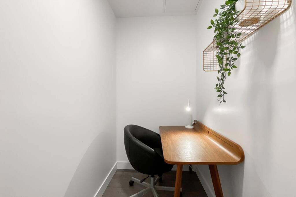Spacious New Apartment With Working Space@Oakridge Vancouver Esterno foto